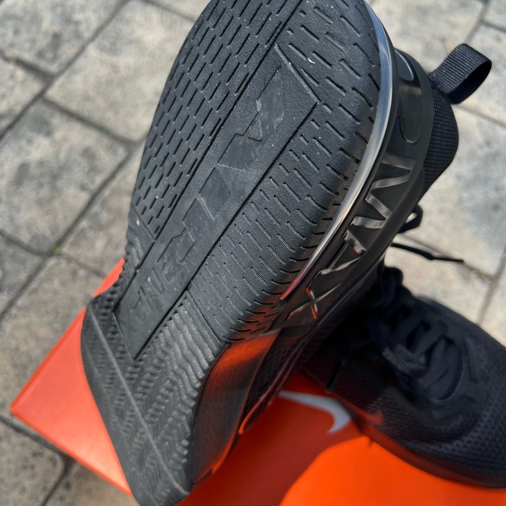 Nike Air Max Men's Black Sneakers - Picture 8 of 15